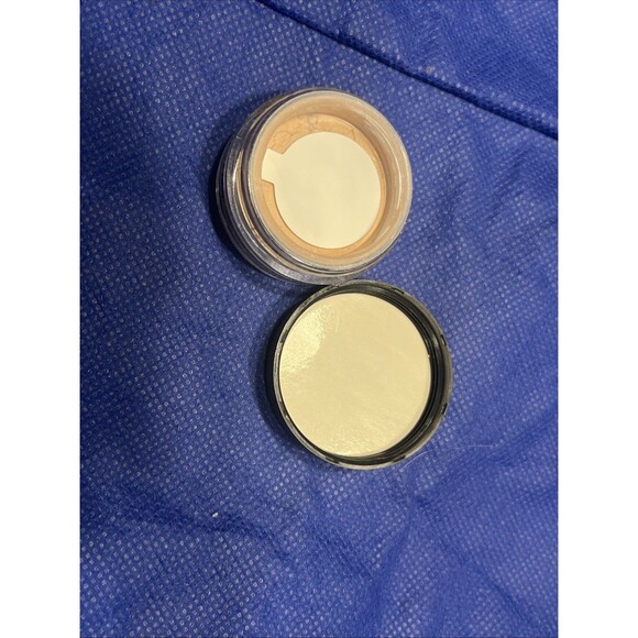 Bare Minerals BE GRATEFUL Eyeshadow Loose Powder Eye Color I.D. 42187 .57 Grams - Picture 3 of 3